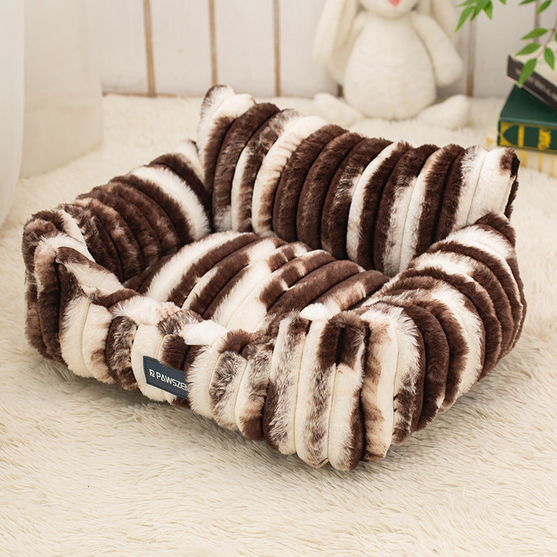 Large Plush Cat Sofa Bed – Soft Pet Couch for Cats & Small Pets