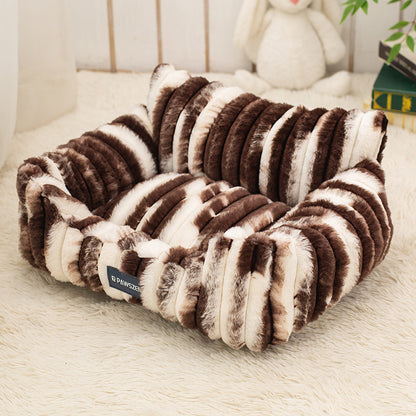 Large Plush Cat Sofa Bed – Soft Pet Couch for Cats & Small Pets