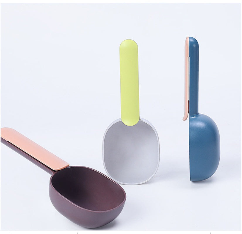 Pet Feeding Spoon for Dogs & Cats – Durable ABS Plastic Food Scoop, Multi-Purpose Pet Food Spoon